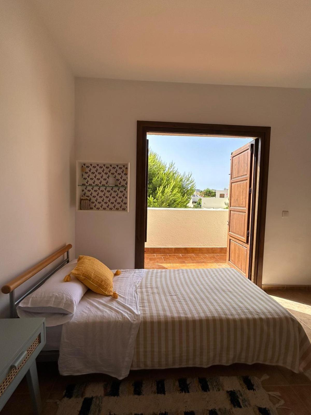 Casa Con Piscina En San Jose Sotillo Bagian luar foto